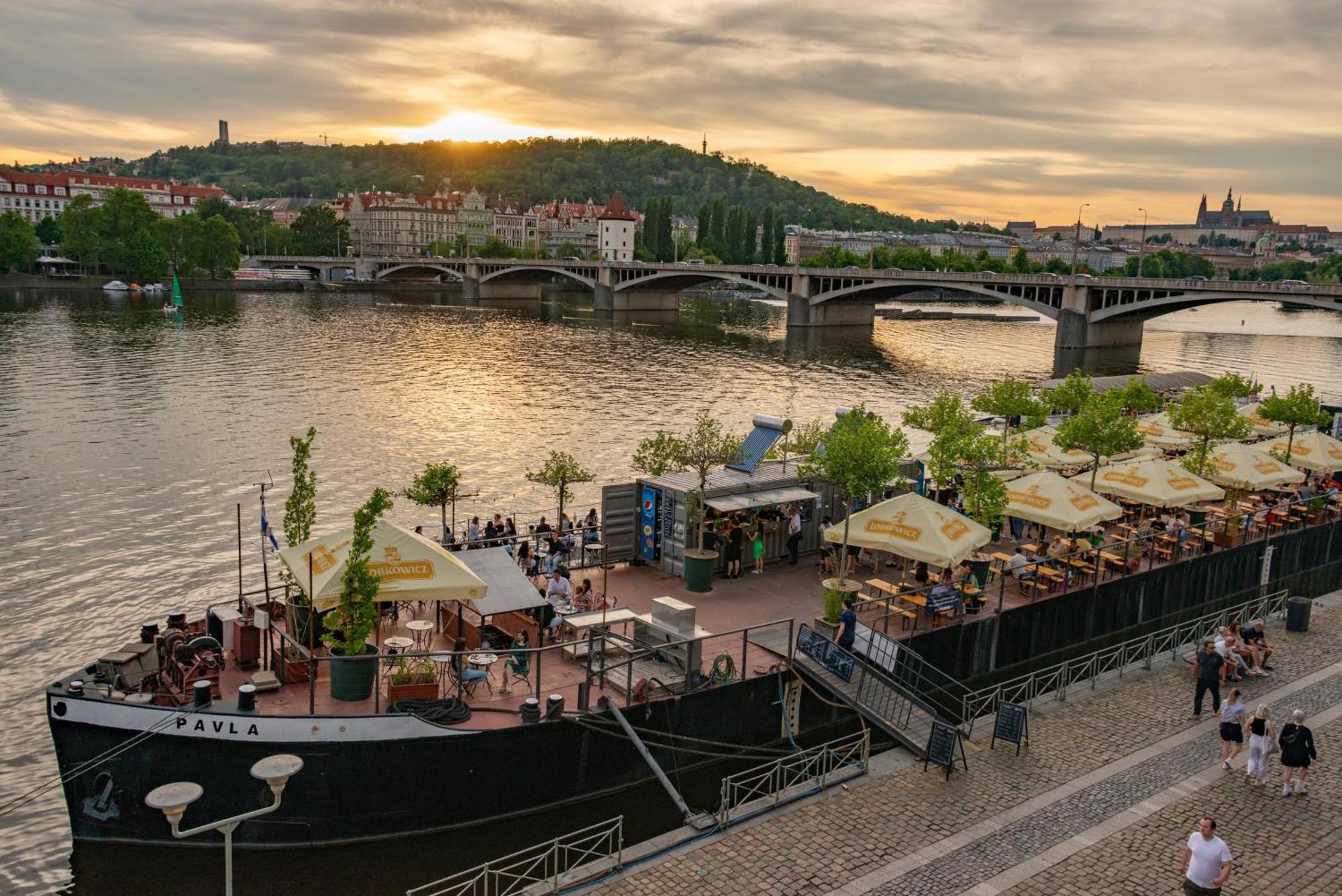 Cozy Homestay At Andel Praha Eksteriør bilde
